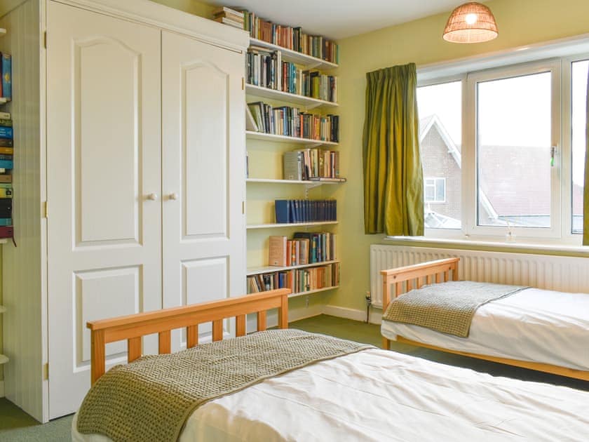Twin bedroom | Thornlea, Whitby