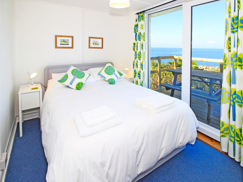 Double bedroom | Sea View Bungalow, Harlech