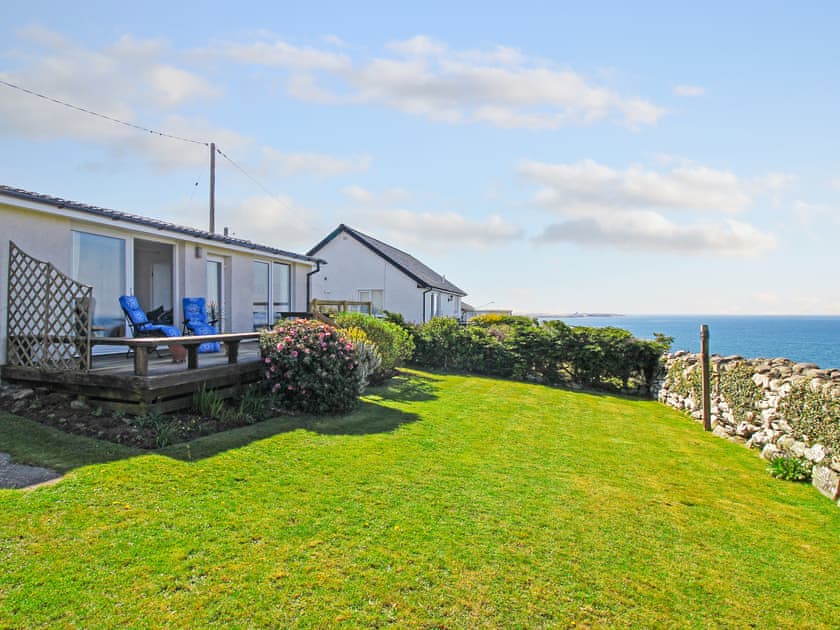 Garden | Sea View Bungalow, Harlech