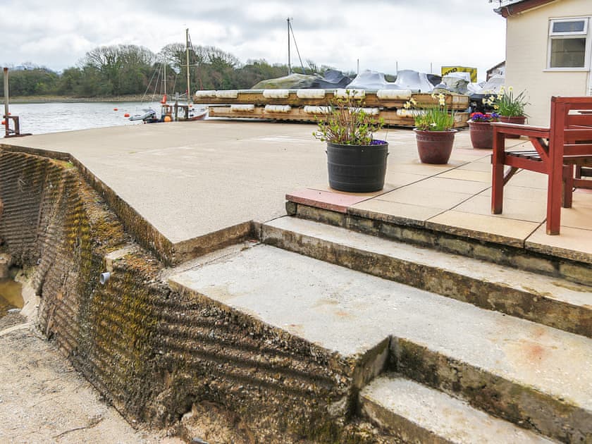 Patio | Oakley Cottage - Snowdonia Tourist Services, Porthmadog