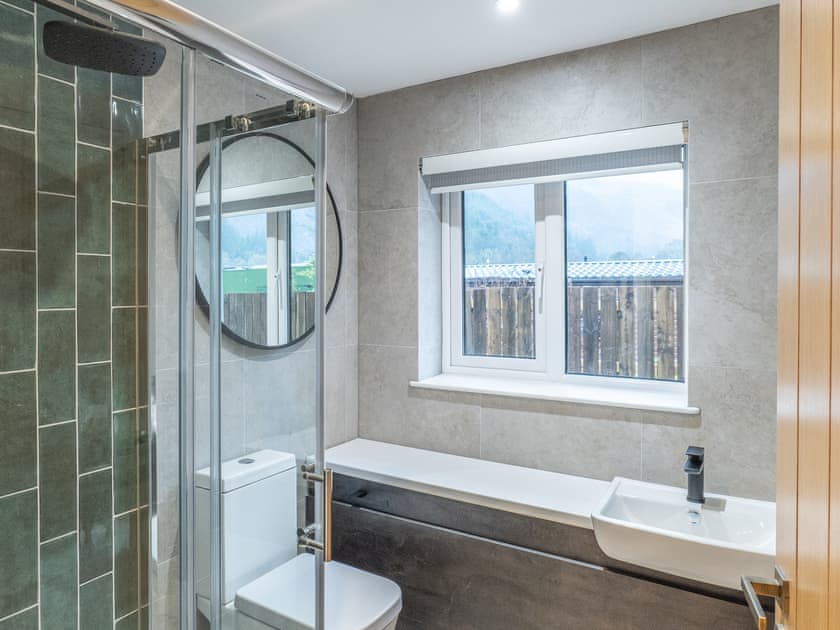 En-suite | Eachaig Cottage - Stratheck Holiday Cottages, Near Dunoon