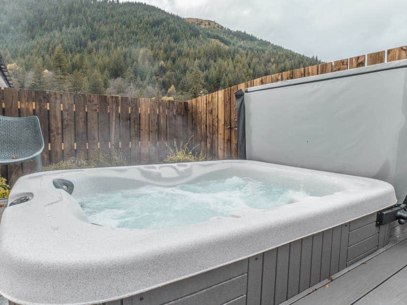 Hot tub | Eachaig Cottage - Stratheck Holiday Cottages, Near Dunoon