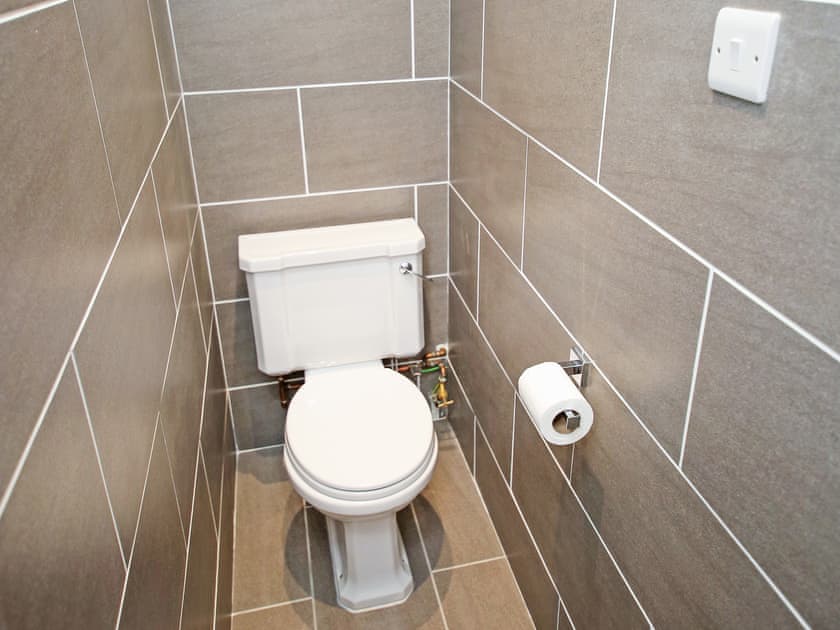 WC Room  | The Moorings Apartment, Porthmadog
