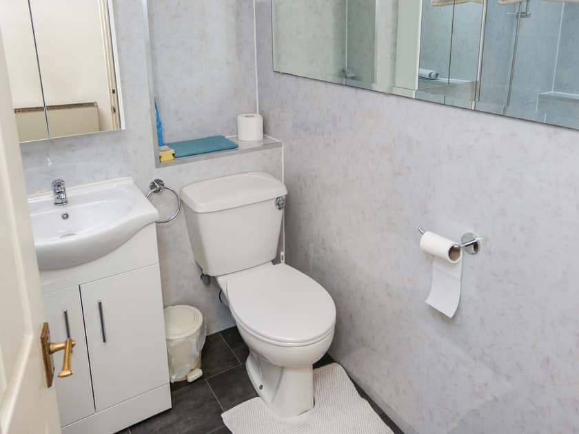 Bathroom | Village Cottage, Beddgelert