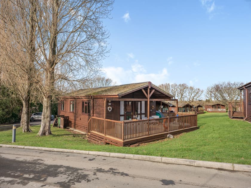 Exterior | Green Poplars, Gurnard