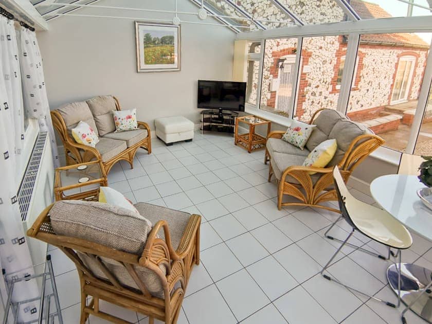 Conservatory | Dale View - Sea Marsh Cottages, Brancaster Staithe, near Wells-next-the-Sea
