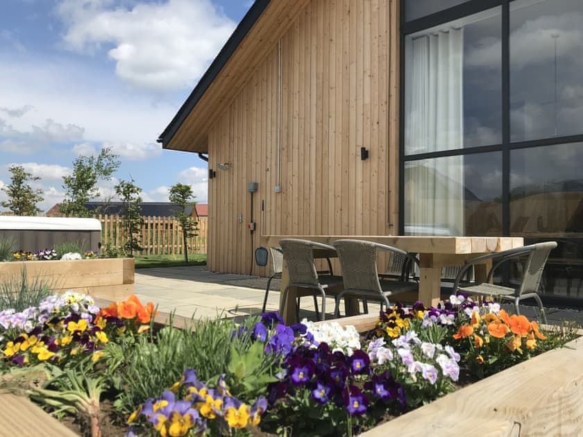 Garden | Marsh Marigold Cottage - Ashlin Farm Barns, Dunholme, near Lincoln