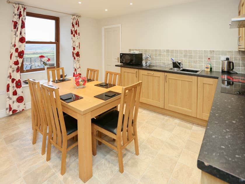 Kitchen/diner | Rhyd Ddu Farm Cottage, Rhyd Ddu