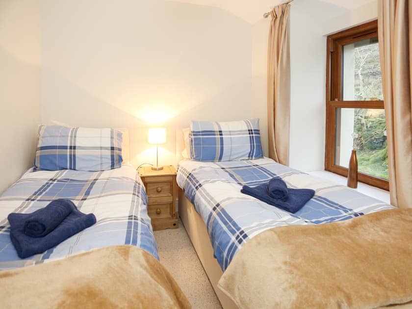 Twin bedroom | Rhyd Ddu Farm Cottage, Rhyd Ddu