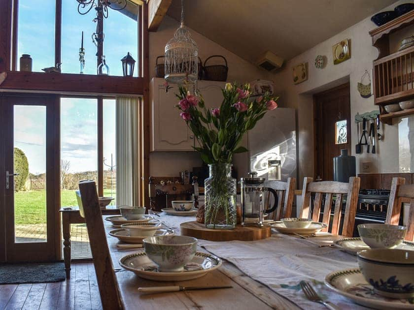 Dining Area | Buttercup Barn - Buttercup Barn Retreats, Wootton Bridge