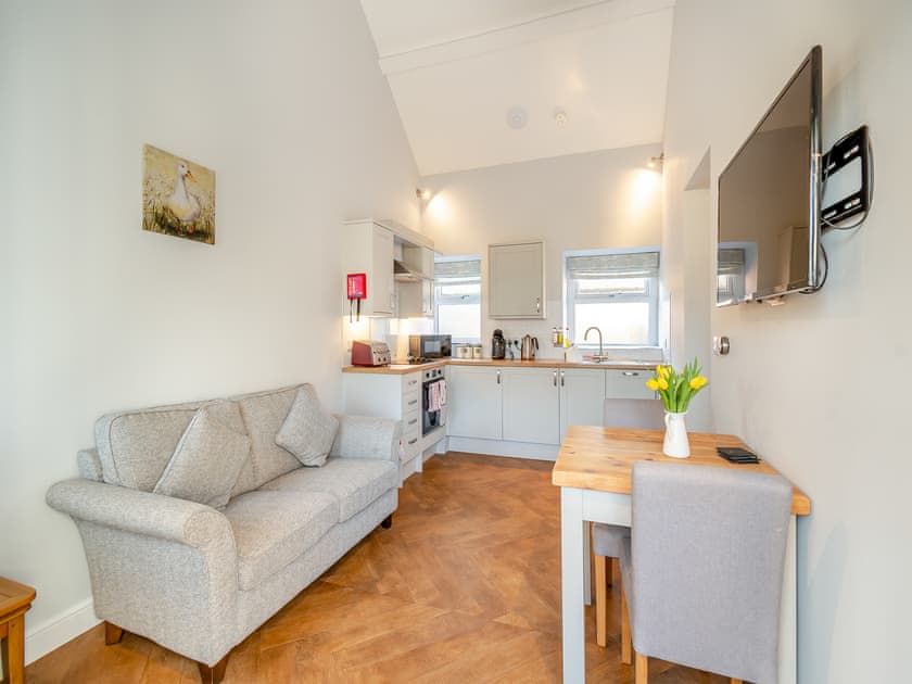 Open plan living space | The Cow ’Ouse - Wolds Way Holiday Cottages, Low Hunsley, Cottingham