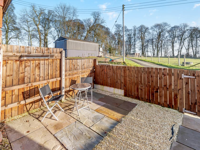 Garden | The Cow ’Ouse - Wolds Way Holiday Cottages, Low Hunsley, Cottingham