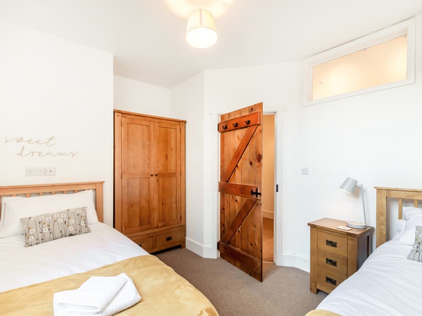 Twin bedroom | Riding Cottage - Stables Retreats, Pateley Bridge, near Harrogate