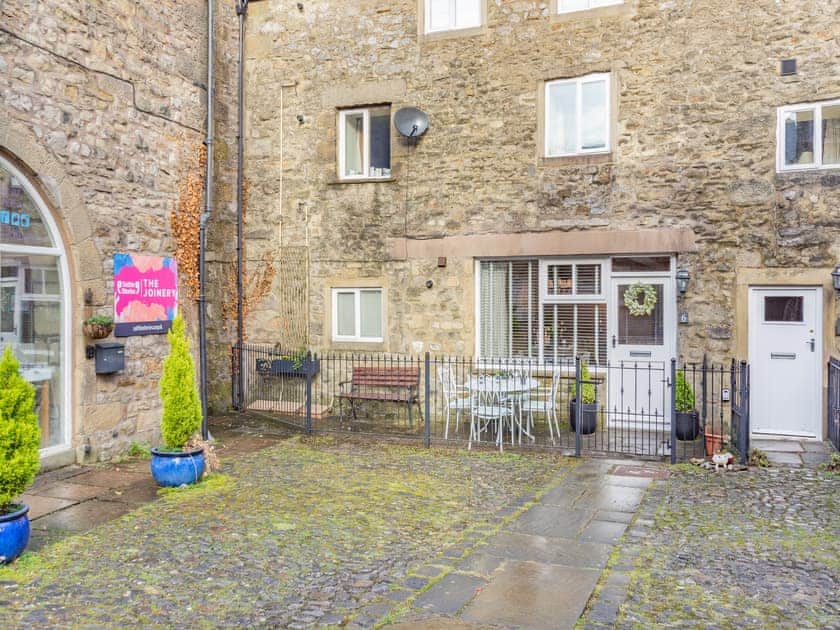 Exterior | Angus Place, Settle