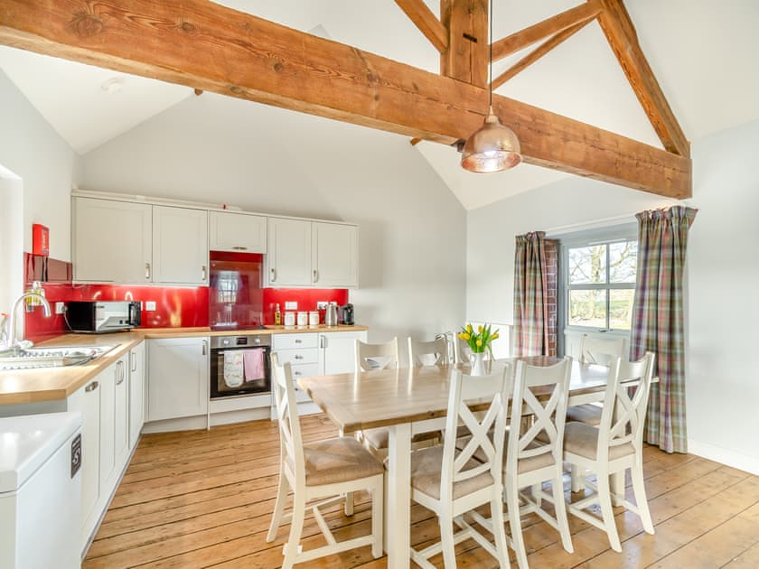 Kitchen/diner | Nellies Shed - Wolds Way Holiday Cottages, Low Hunsley
