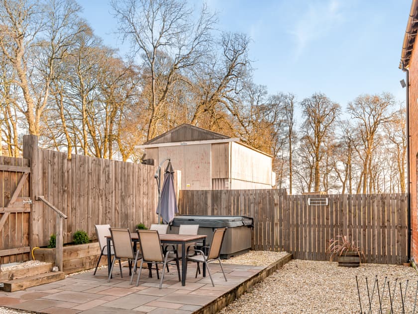 Exterior | Nellies Shed - Wolds Way Holiday Cottages, Low Hunsley