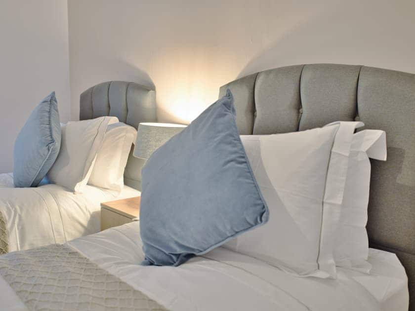 Twin bedroom | Loch Eck Holiday Cottages- Cur Cottage - Loch Eck Holiday Cottages, Near Dunoon