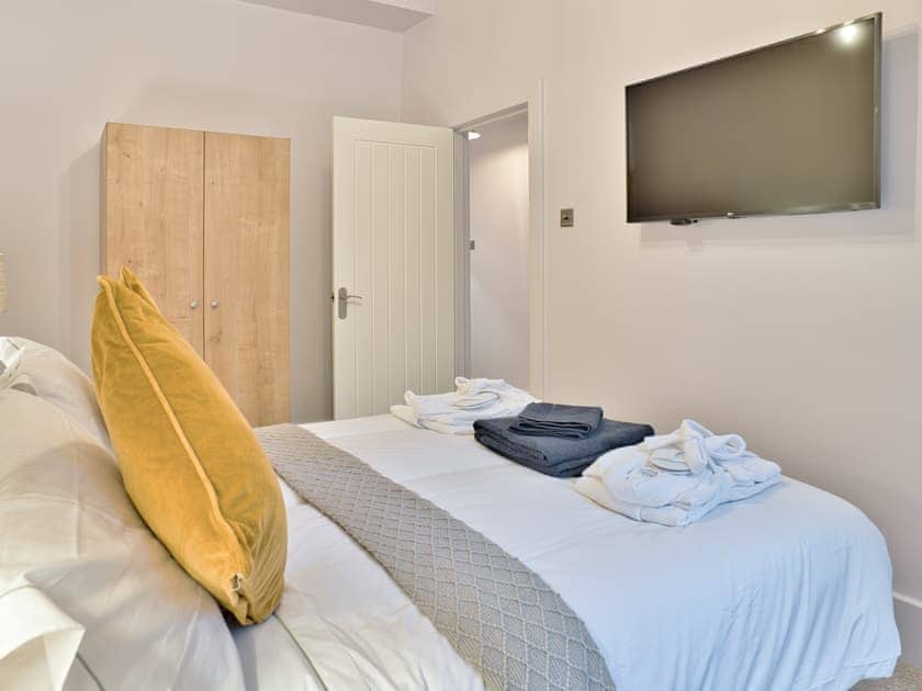 Double bedroom | Elfin Cottage - Loch Eck Holiday Cottages, Near Dunoon