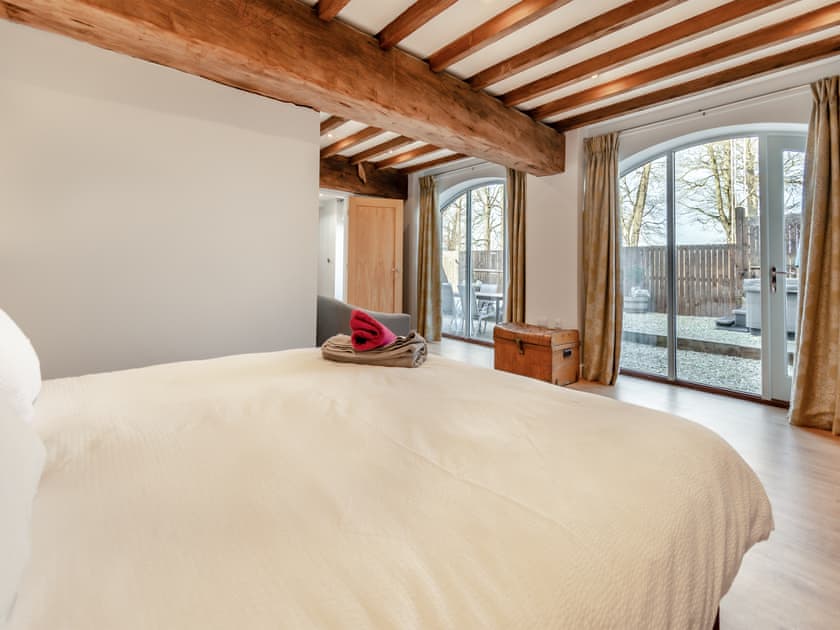 Double bedroom | The Granary - Wolds Way Holiday Cottages, Low Hunsley