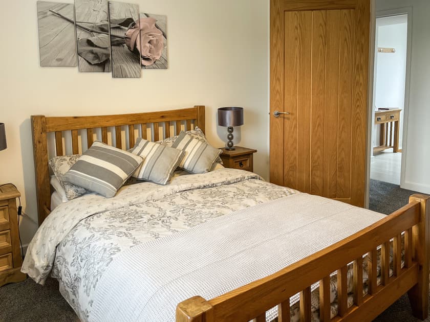 Double bedroom | Four Burrows Bungalow, Blackwater, near St Agnes
