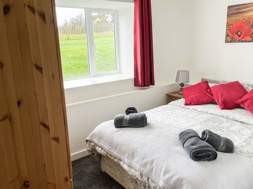 Double bedroom | Four Burrows Bungalow, Blackwater, near St Agnes