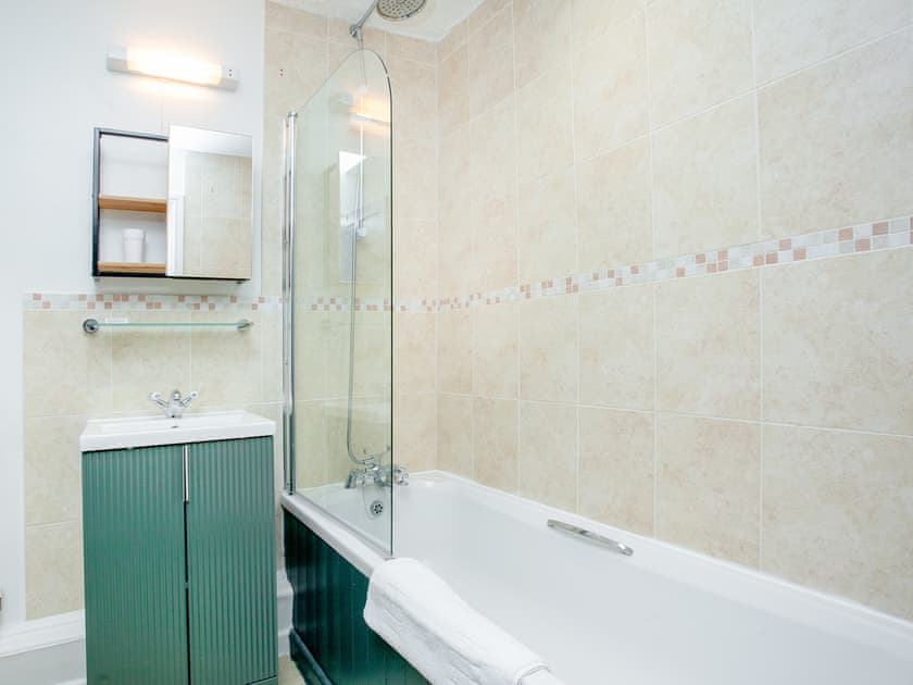 Bathroom | Barley Cottage, Modbury