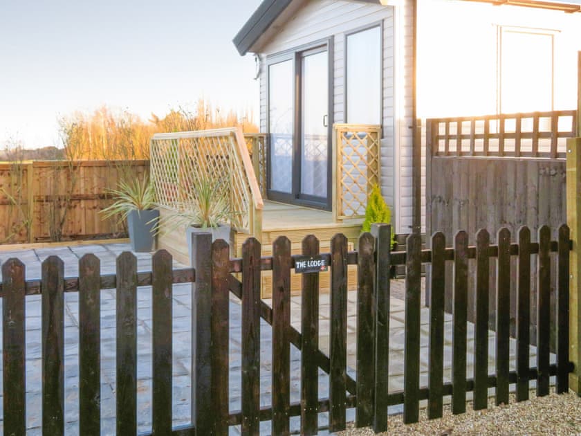 Outdoor area | Windy Roost Lodge, Tydd St Giles