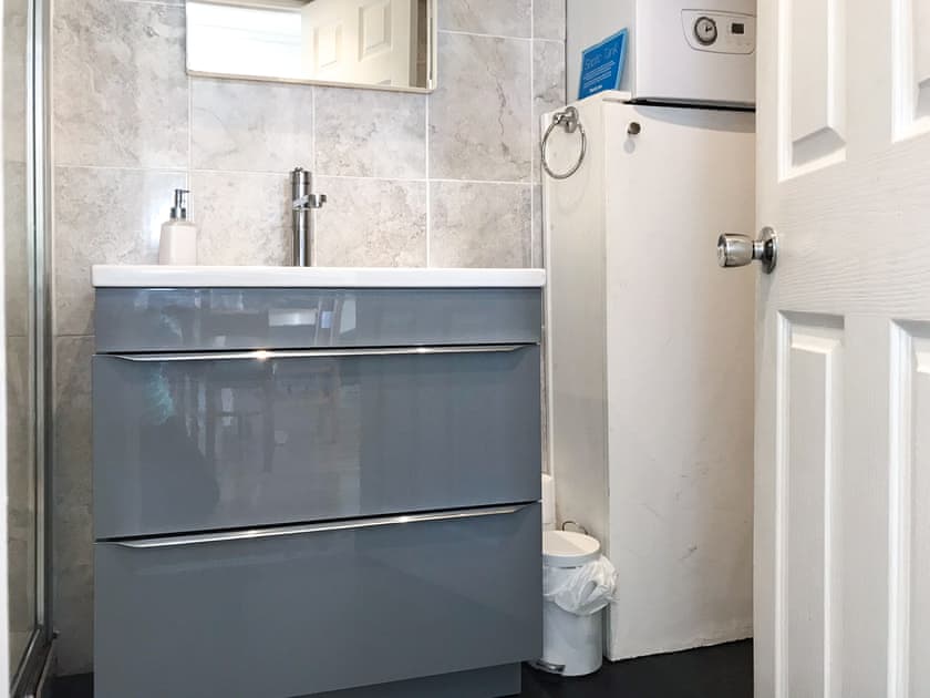 Shower room | The Old Boathouse, Portland, near Weymouth