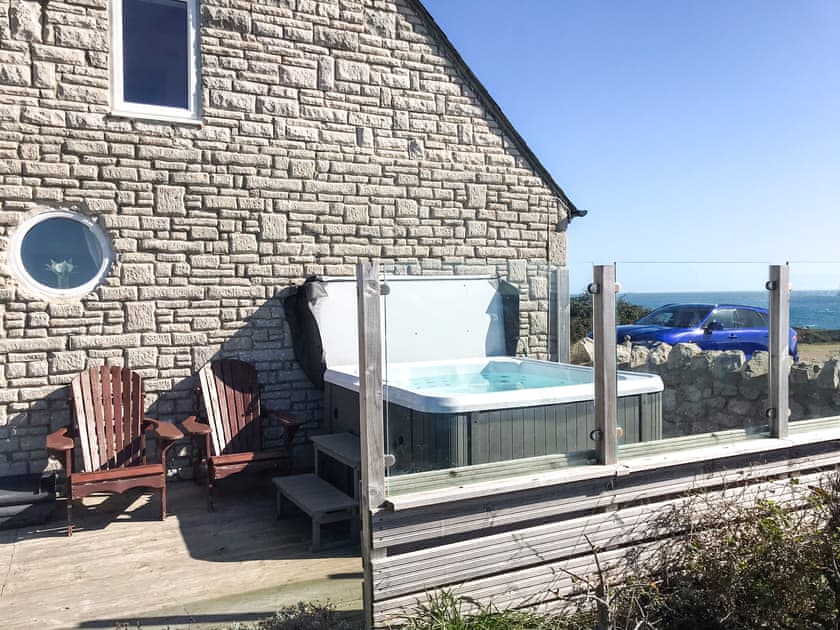Hot tub | The Old Boathouse, Portland, near Weymouth