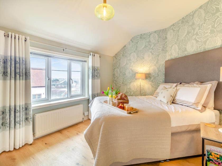 Double bedroom | Oak Cottage, Saxmundham