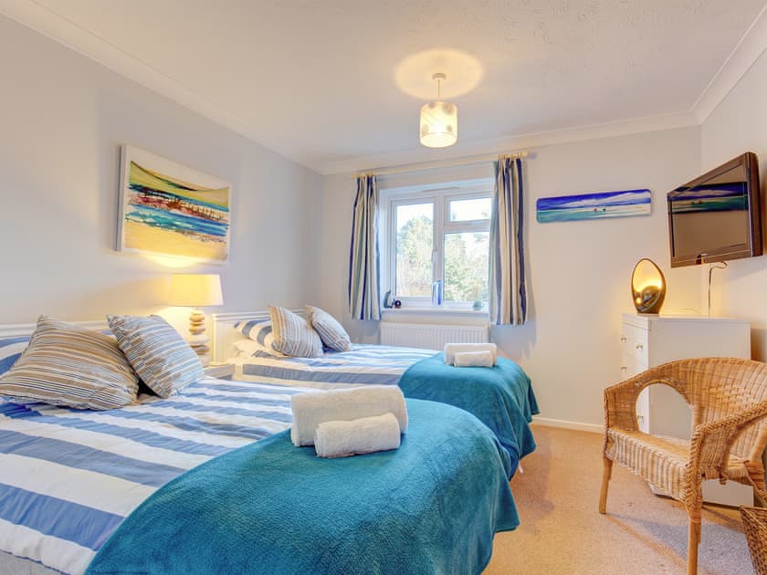 Twin bedroom | Arrows, Holt