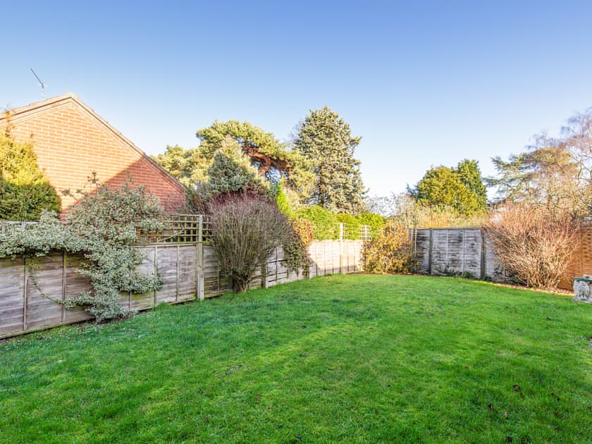 Garden | Arrows, Holt