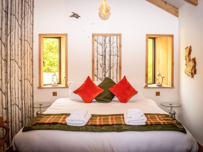 Double bedroom | Meadow Hide - The Osiers, Chichester