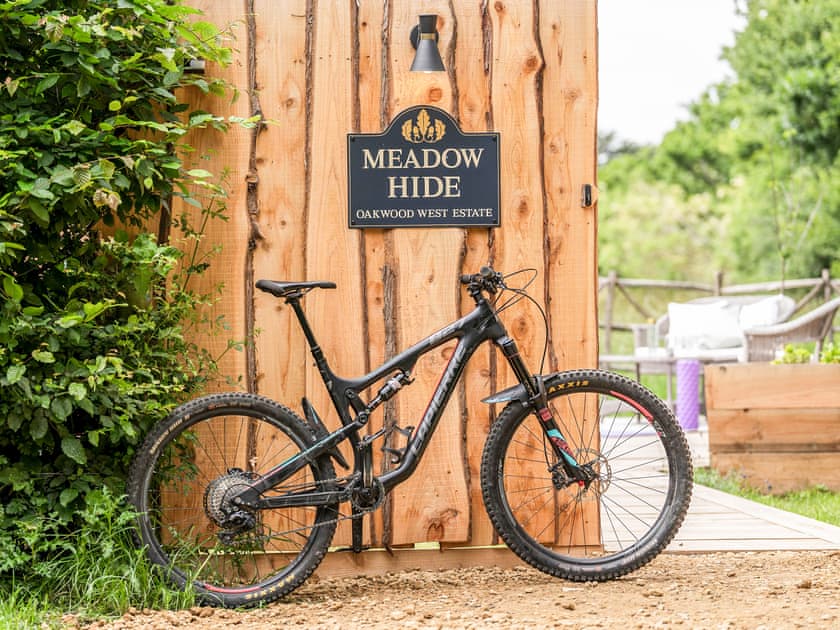 Exterior | Meadow Hide - The Osiers, Chichester