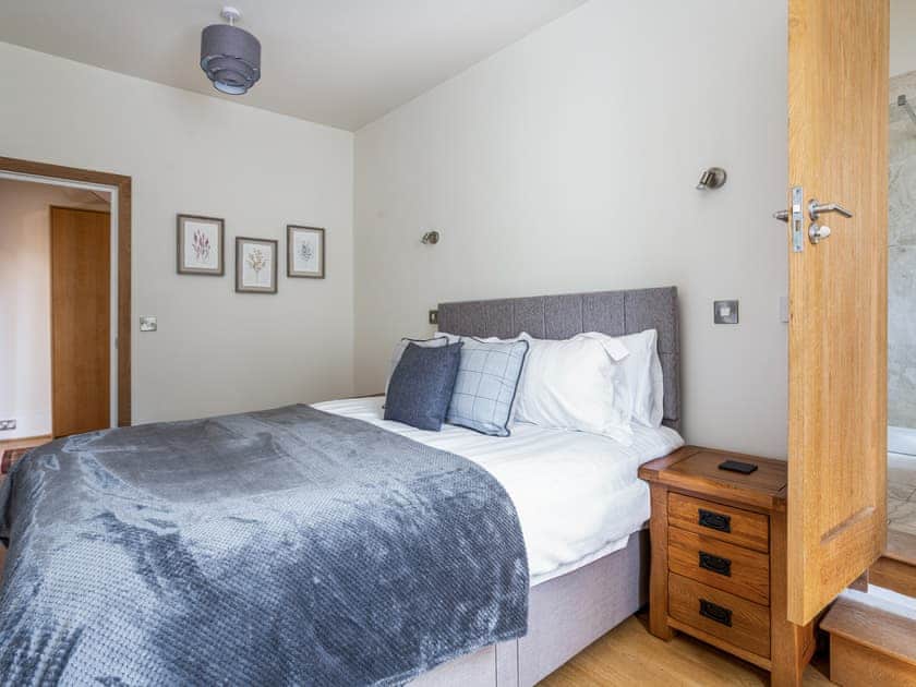 Double bedroom | The Old Library, Painswick