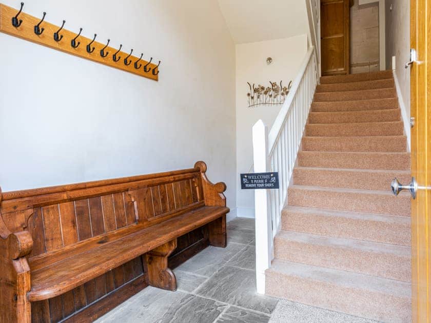 Entrance hallway | The Old Library, Painswick