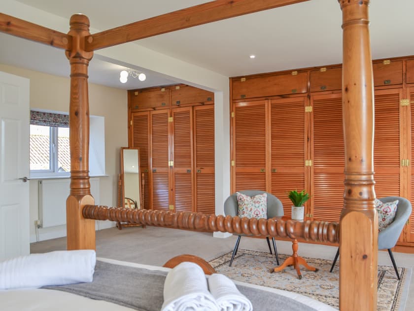 Four Poster bedroom | Springdale Farmhouse, Rudston