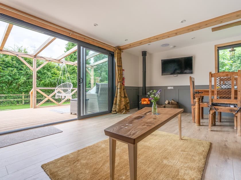 Open plan living space | Fern Lodge - The Osiers, Chichester