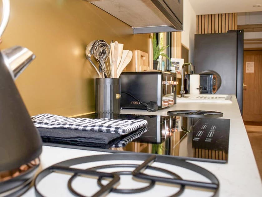 Kitchen area | Fern Lodge - The Osiers, Chichester