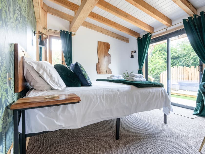 Double bedroom | Fern Lodge - The Osiers, Chichester