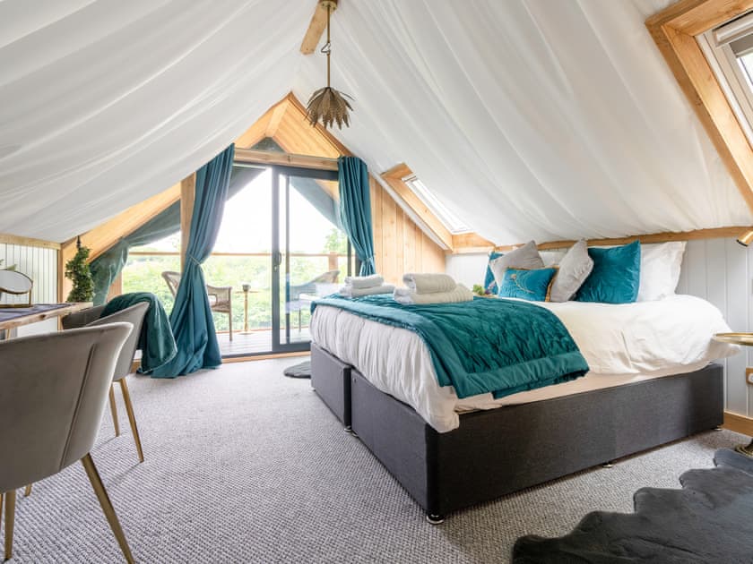 Double bedroom | Fern Lodge - The Osiers, Chichester