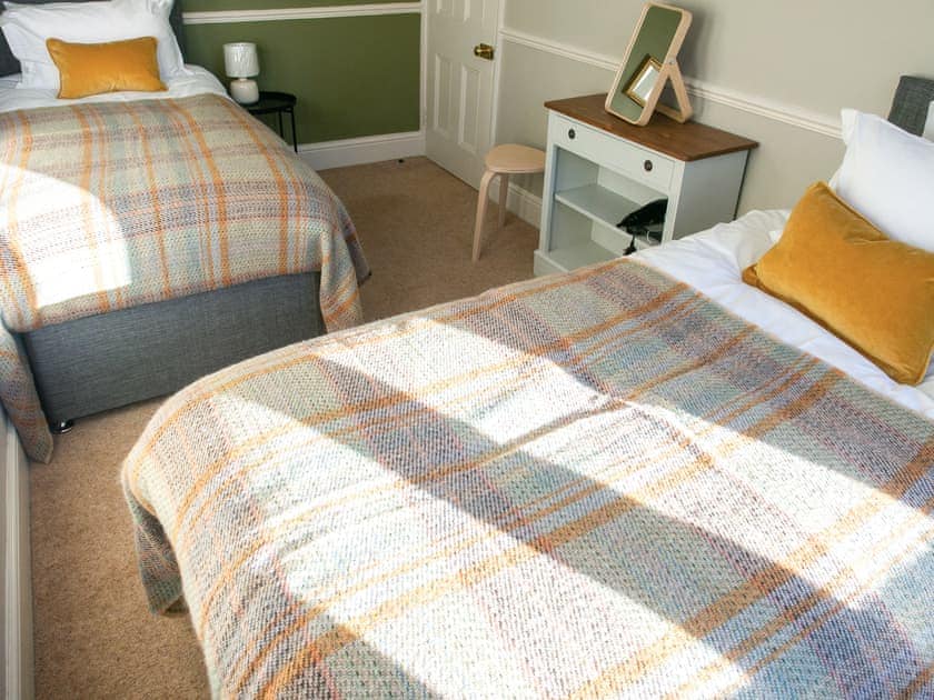 Twin bedroom | Chatsworth Apartment - The Beeches Apartments, Baslow, near Bakewell