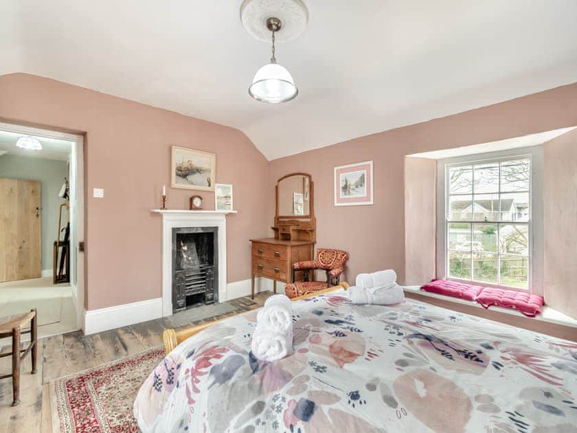 Double bedroom | Maclaren House, Thornton