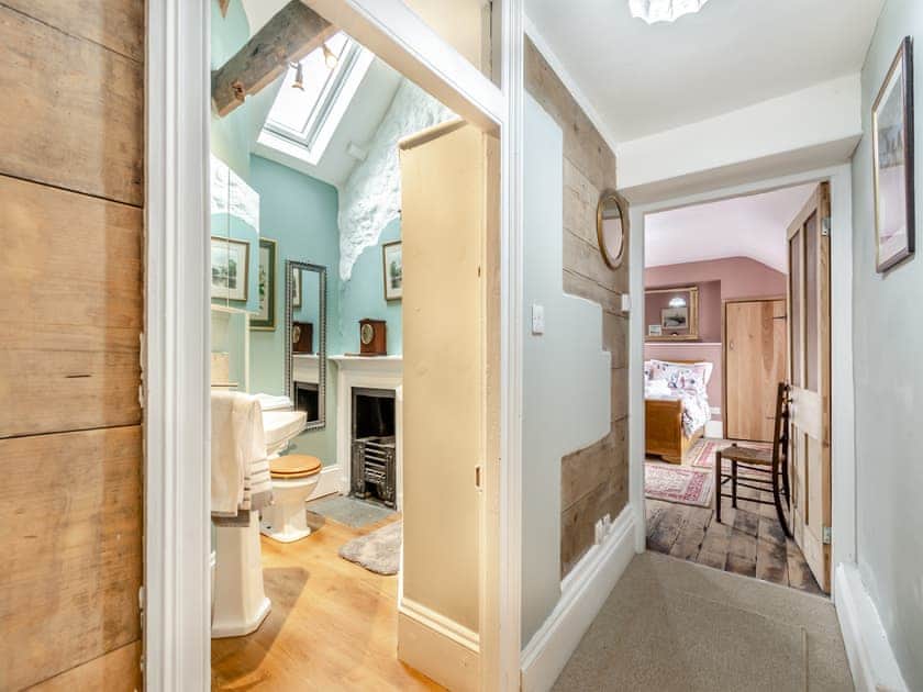 Hallway | Maclaren House, Thornton