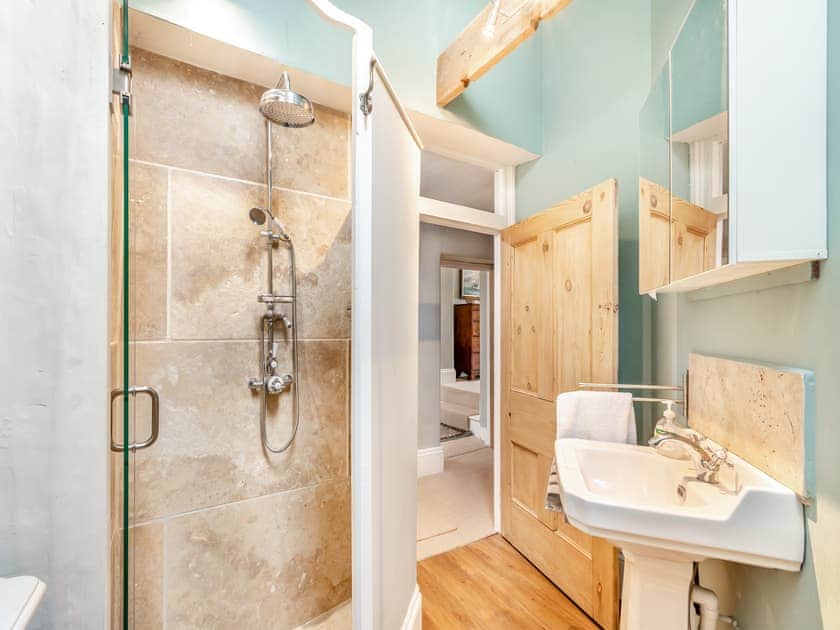 Shower room | Maclaren House, Thornton