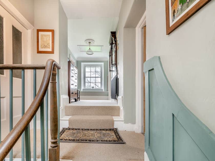 Landing | Maclaren House, Thornton