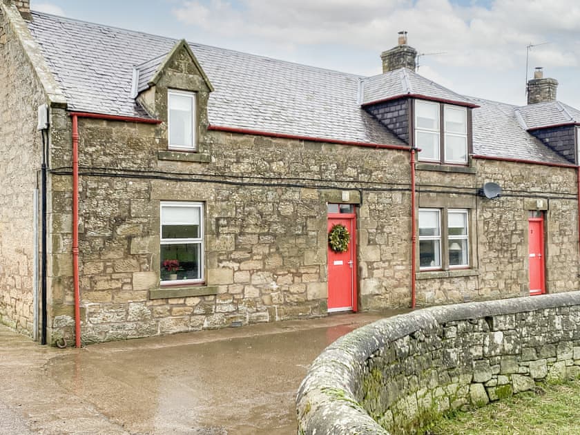 Exterior | The End Hoose, Duns