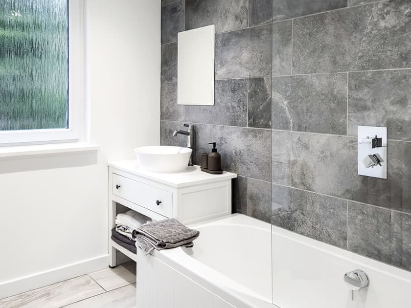 Bathroom | Riverside Cottage, Larkhall