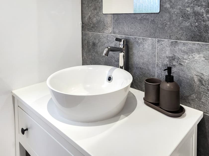 Bathroom | Riverside Cottage, Larkhall