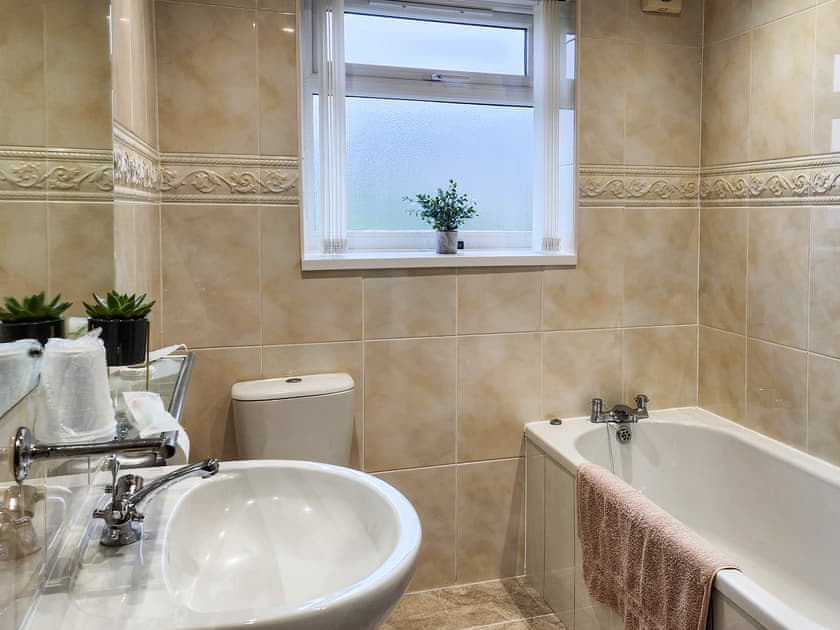 Bathroom | Seven Seasons, Plains, near Glasgow